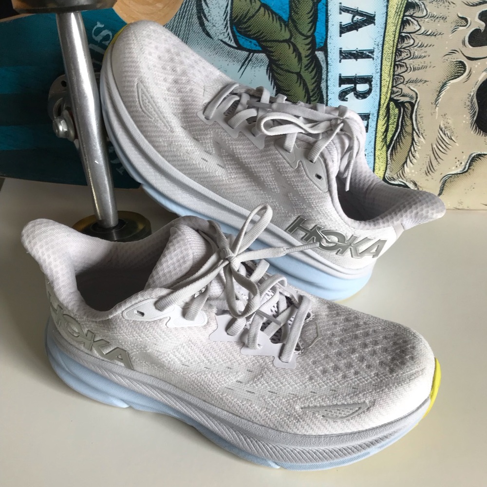 HOKA WOMEN'S CLIFTON 9 NIMBUS CLAUD ICE WATER Sz 6